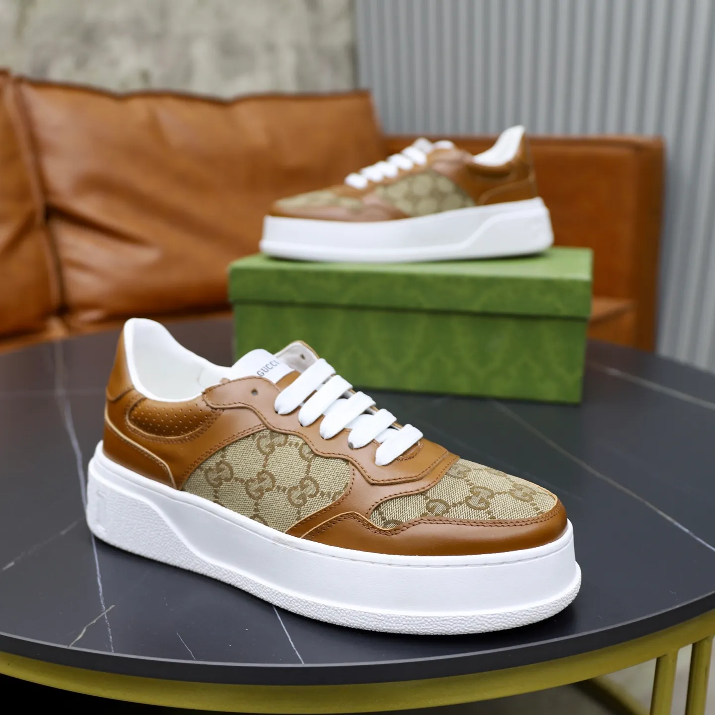 Men's shoes: 400💰🙅‍♂️🙅‍♂️🙅‍♂️ Brand: GUCCI Standard code: 38-44 (45 customized) Grade: Same as the official website Material: Original leather splicing brand cloth Comfortable and breathable sheepskin lining Lightweight wear-resistant outsole Style category: Men's fashion casual shoes Sports shoes Distinguished luxury brand elements Top luxury Color: actual picture color